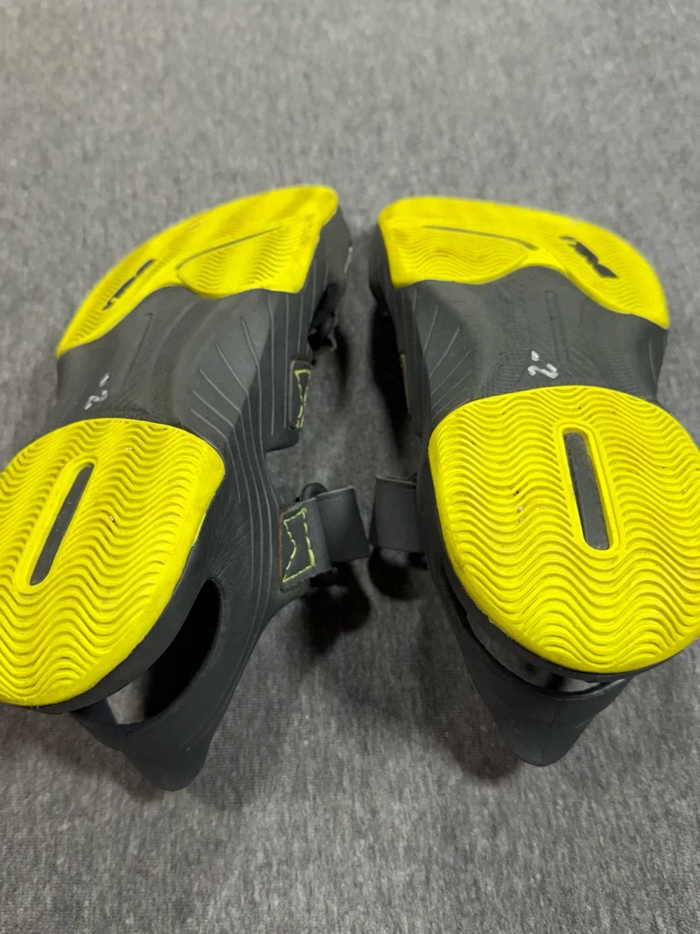 Teva Barracuda Sandals Kids/Youth Size 1 Waterproof Hiking Strappy Sandals
